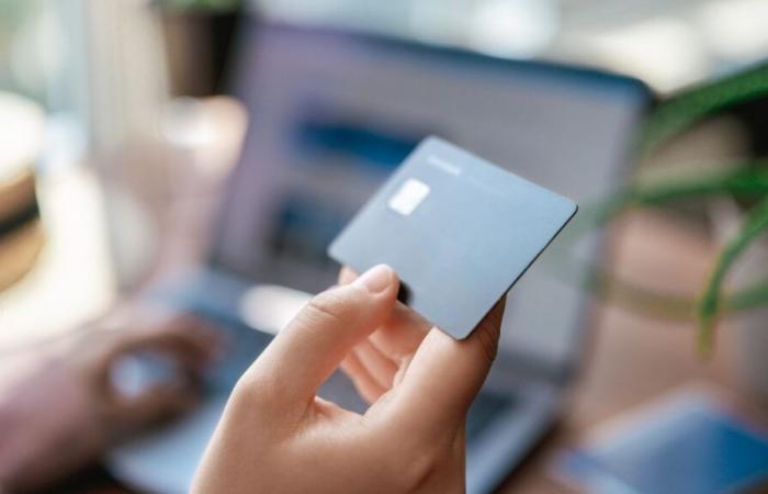 Per semplificare gli acquisti online, i numeri stampati sulle carte bancarie scompariranno