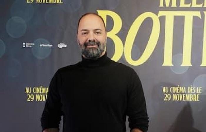 [PHOTOS] Antoine Bertrand e Catherine-Anne Toupin brillano sul tappeto rosso alla première di Montreal del film “Mlle Bottine”