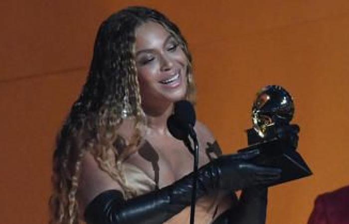 Beyoncé si esibirà a Natale alla partita di football Houston Texans-Baltimore Ravens