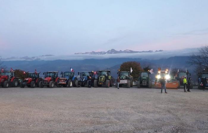 La rabbia degli agricoltori: trattori a Grenoble e nel Nord-Isère