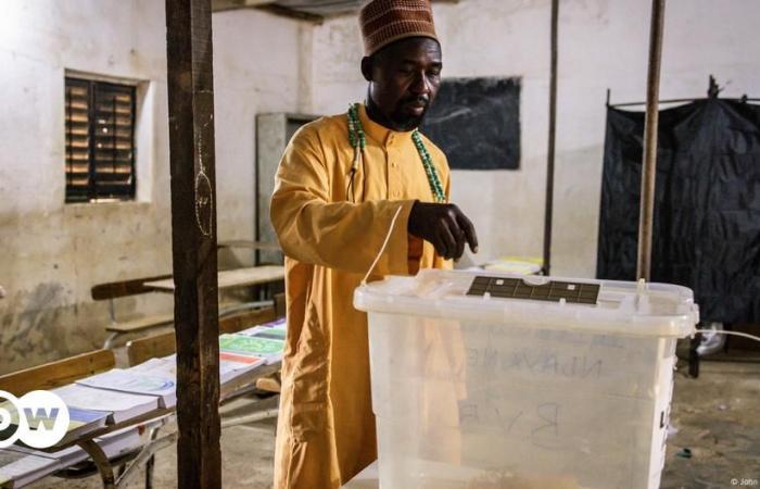 Un boulevard per Pastef, in Senegal – DW – 18/11/2024