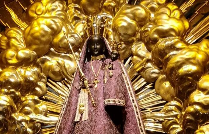 Un adolescente strappa gli abiti della Madonna Nera di Einsiedeln – Portale cattolico svizzero