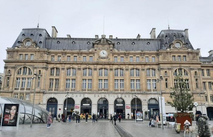 cosa è successo alla stazione Saint-Lazare di Parigi?