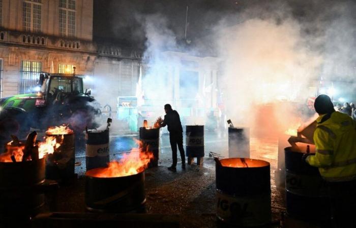 Nella Marna, i contadini arrabbiati passeranno la notte davanti alla prefettura