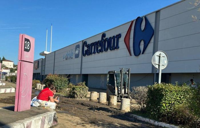 Carrefour devastato dalle alluvioni a Givors annuncia la riapertura