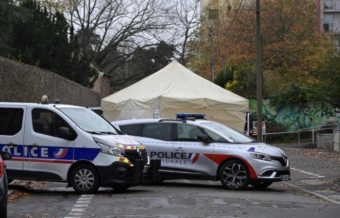 Impianti idraulici, piastrelle… L'alto ufficiale di polizia si è fatto costruire la casa dai suoi agenti, sotto il tavolo