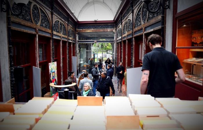 La Galleria Bortier riapre con un cocktail controverso che unisce librai di seconda mano e ristoranti: “I libri vecchi non si sposano bene con l’odore di frittura”