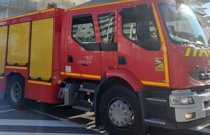 19 vigili del fuoco si sono mobilitati per un incendio scoppiato in un piccolo edificio a Saint-Nazaire