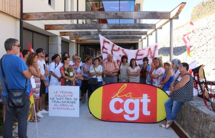 Mobilitazione a Seyne les Alpes mentre l'accoglienza diurna della struttura sanitaria sarebbe minacciata