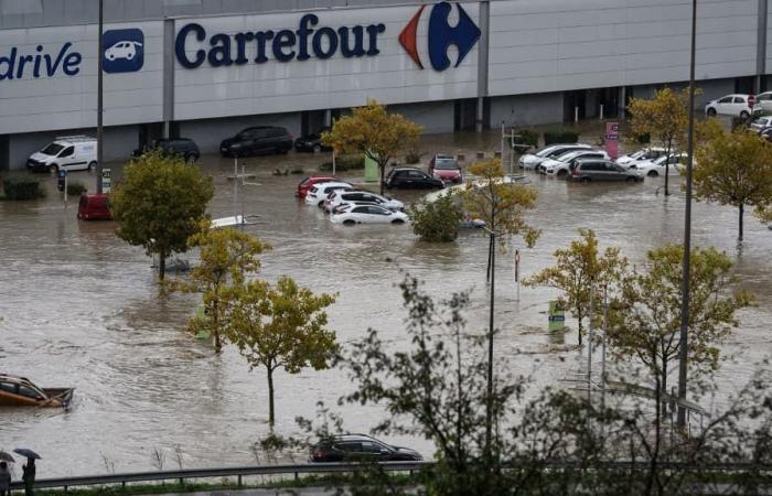 dopo le alluvioni, il negozio Carrefour riaprirà il 22 novembre