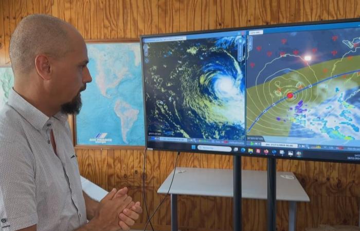 Secondo Météo France, Bheki dovrebbe passare giovedì al largo della costa della Riunione portando pioggia