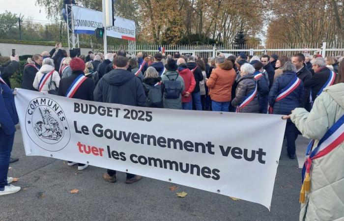 “Il governo vuole uccidere i comuni”: 300 eletti dell'Essonne si sono uniti contro la legge finanziaria