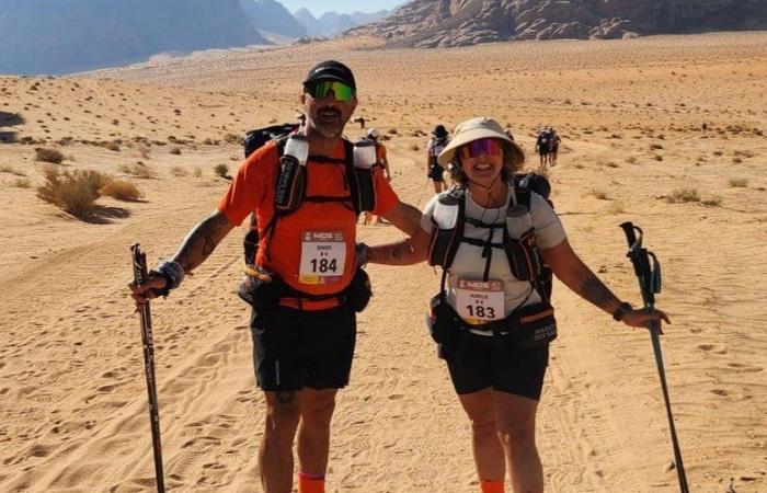 Marathon des Sables: questa coppia ha corso per tre giorni nel deserto del Wadi Rum in Giordania