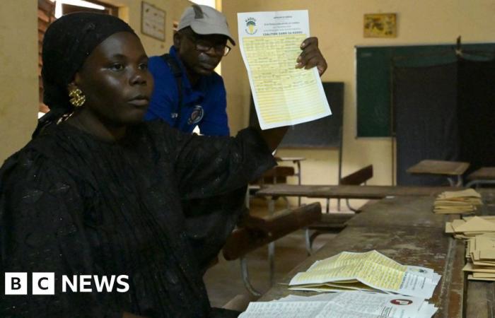 Pastef rivendica un’ampia vittoria nelle elezioni legislative