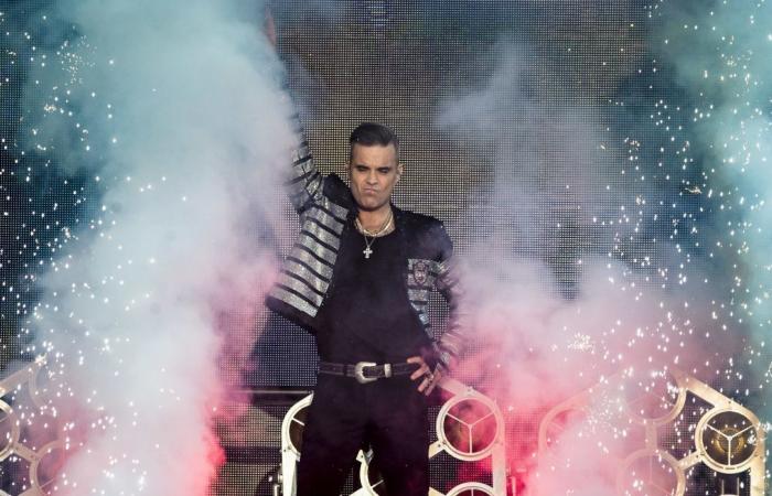 Robbie Williams regola i conti con il manager dei Take That Nigel Martin-Smith