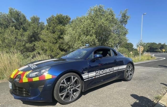 Gard. A bordo di una Tesla a 219 km/h, corre tutti i rischi per fuggire dalla polizia