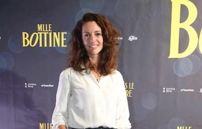 [PHOTOS] Antoine Bertrand e Catherine-Anne Toupin brillano sul tappeto rosso alla première di Montreal del film “Mlle Bottine”