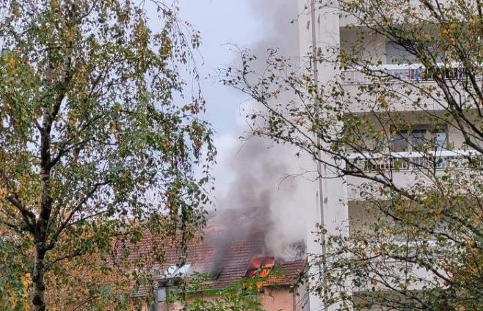 un morto nell’incendio di un edificio