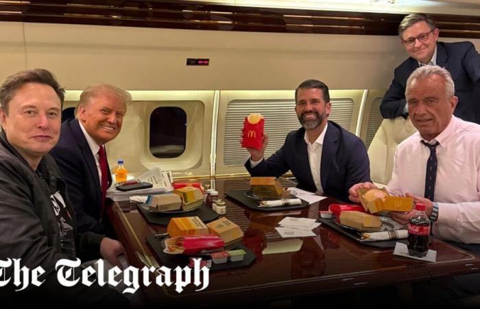 Trump dà il “veleno” di RFK Jr McDonald's da mangiare sull'aereo privato dell'UFC