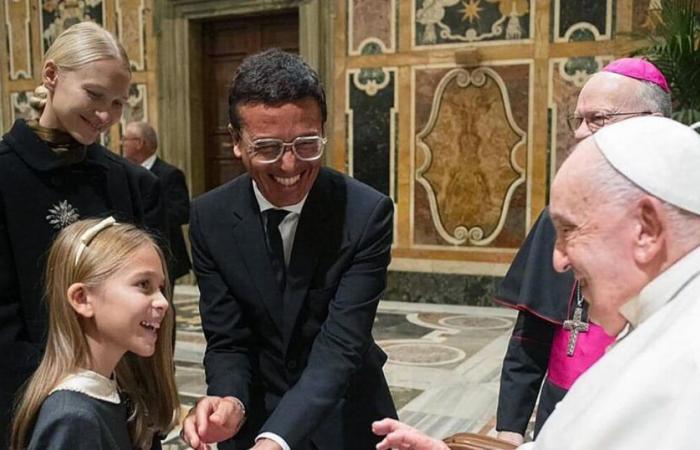 Serata memorabile in Vaticano per Omar Harfouch: una prima simbolica che rende orgogliose la moglie e la figlia Gustavia