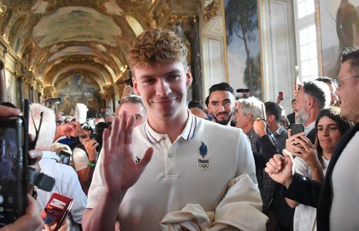 Léon Marchand: “Abbiamo detto sì!” Quando il nuotatore chiama un famoso locale di Tolosa per partecipare ad una serata… in suo onore!