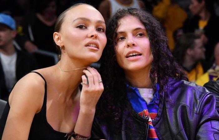 Lily-Rose Depp condivide uno sguardo raro sulla storia d'amore con la fidanzata 070 Shake