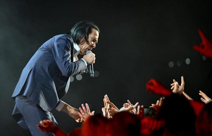 Travolgente e indimenticabile: eravamo al concerto di Nick Cave And The Seeds all'Accor Arena