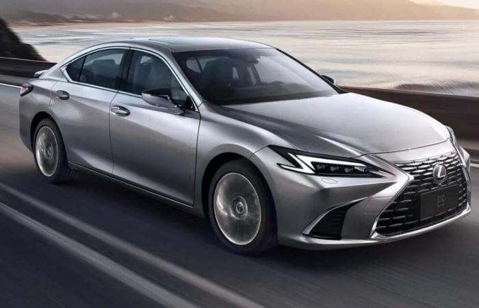 Lexus ES qui è già la versione 2026