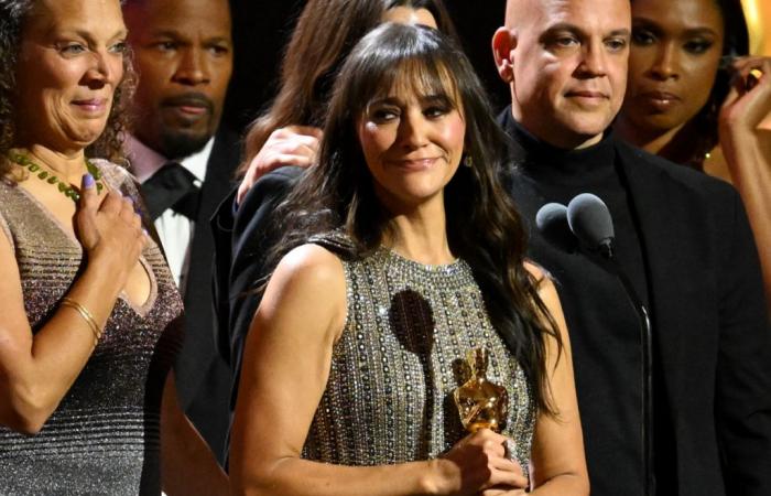 Rashida Jones ha onorato suo padre Quincy Jones ai Governors Awards ed è difficile non soffocare