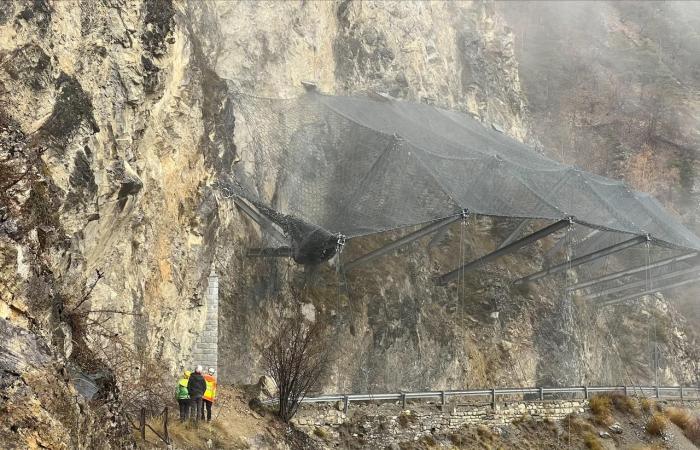 La strada Sierre-Vissoie resterà chiusa per almeno una settimana dopo una frana – rts.ch