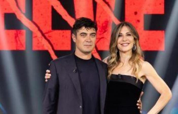 Scamarcio da Fagnani: «Che fatica quel finto amplesso con Monica Bellucci. E ora sono innamorato di Benedetta Porcaroli»