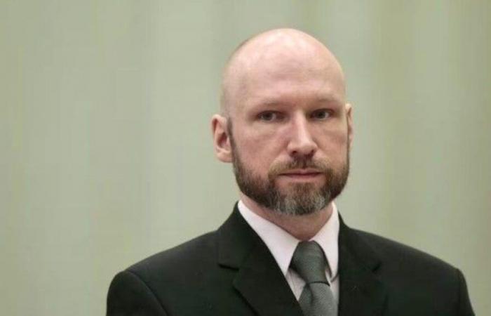 13 anni dopo il massacro, l’assassino Breivik chiede nuovamente la sua liberazione