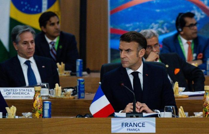 Una decisione “completamente buona” secondo Macron, la Russia mette in guardia contro un’escalation