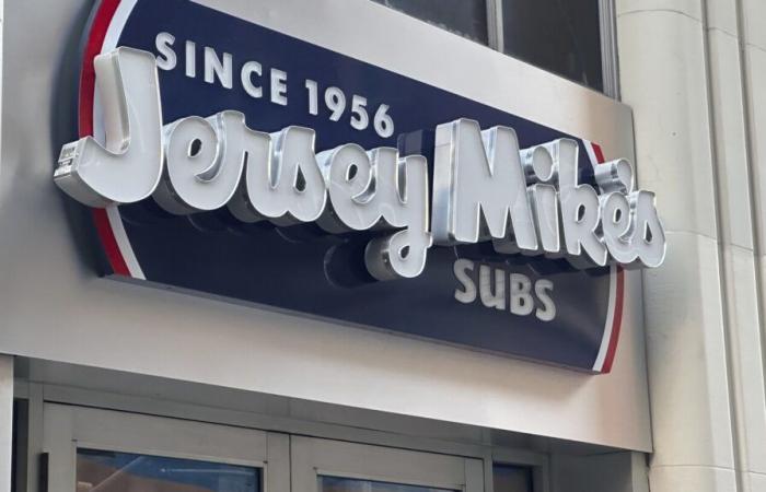 La catena di panini di Jersey Mike viene acquisita dalla società di private equity Blackstone per 8 miliardi di dollari