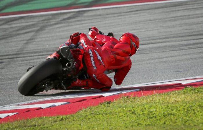 MotoGP, Test Barcellona: Davide Tardozzi svela le prime impressioni positive di Marc Marquez sulla Ducati GP25