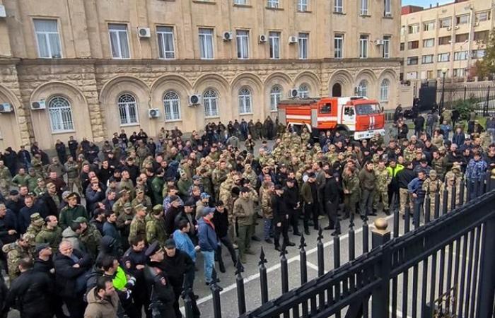 In Abkhazia i manifestanti invadono il Parlamento per protestare contro un accordo favorevole alla Russia