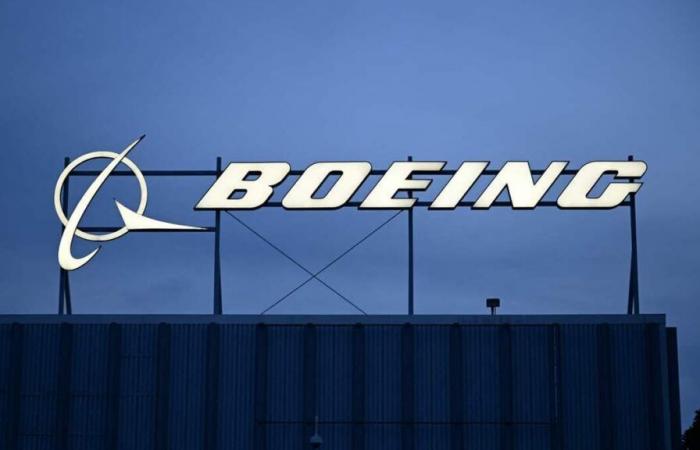 Boeing lancia licenziamenti, quasi 2.200 nei suoi siti storici