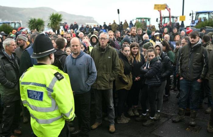 a Londra gli agricoltori si mobilitano contro l'aumento dell'imposta sulle successioni