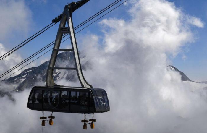 Otto feriti, di cui due gravi, in un incidente in funivia in Val Thorens, a pochi giorni dalla riapertura delle piste