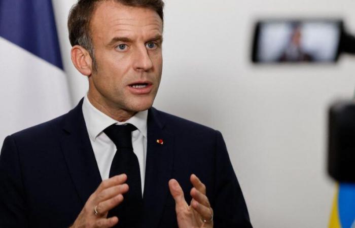 Emmanuel Macron denuncia l’atteggiamento di “escalation” della Russia che ha ampliato la sua dottrina nucleare