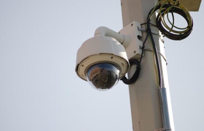 Costa d'Oro. Monitora le condizioni del traffico in tempo reale con 25 telecamere