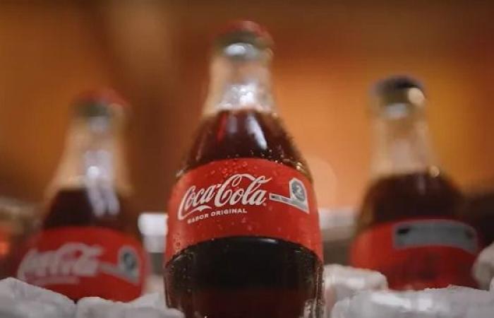 La nuova pubblicità natalizia della Coca-Cola utilizza la generazione di intelligenza artificiale: spiegazione della controversia