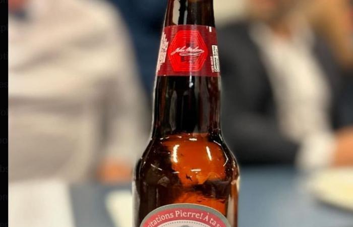 Molson presenta una birra che porta l’immagine di Pierre Houde