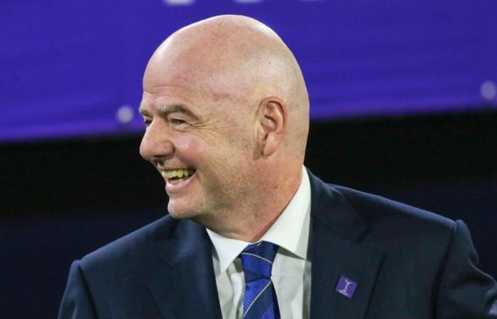 Calcio: Gianni Infantino ha fatto incidere il suo nome sul trofeo del Mondiale per Club