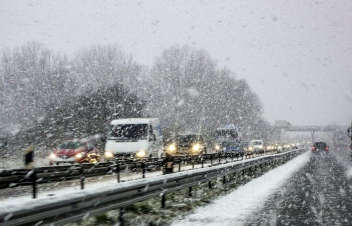 Neve a partire da 700 metri, raffiche di oltre 150 km/h, forte maltempo… Il tempo infernale che attende i francesi questo mercoledì