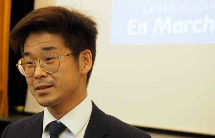 L’ex deputato Joachim Son-Forget annuncia di aver effettuato una transizione di genere e ora si chiama Eva