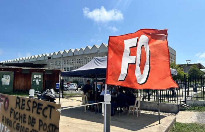 Al liceo Melkior – Garré, gli agenti continuano il loro movimento di sciopero