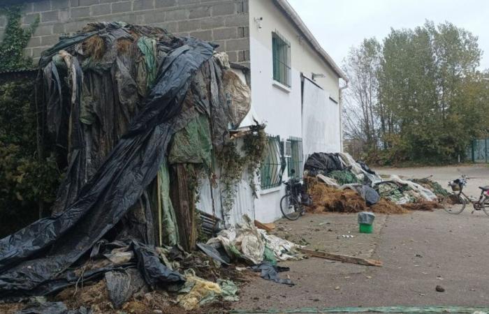 La sezione ambiente di France Nature nel Tarn-et-Garonne presa di mira dagli agricoltori