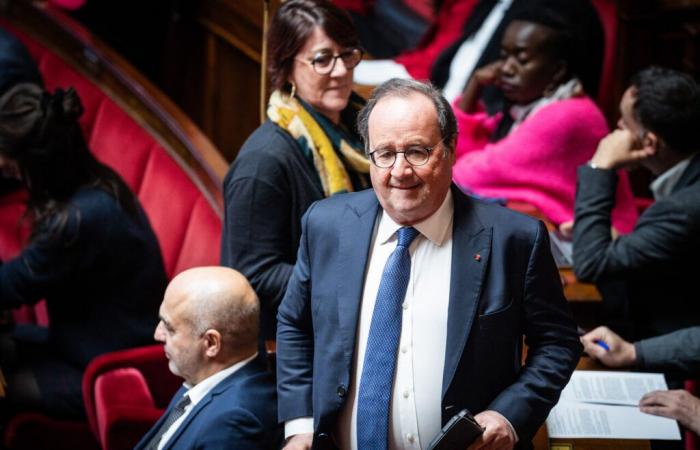 l’ex presidente François Hollande accusato di “piccole manovre”