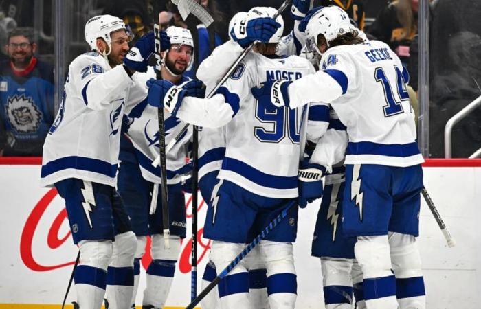 Point aiuta Lightning a rimontare contro Pittsburgh